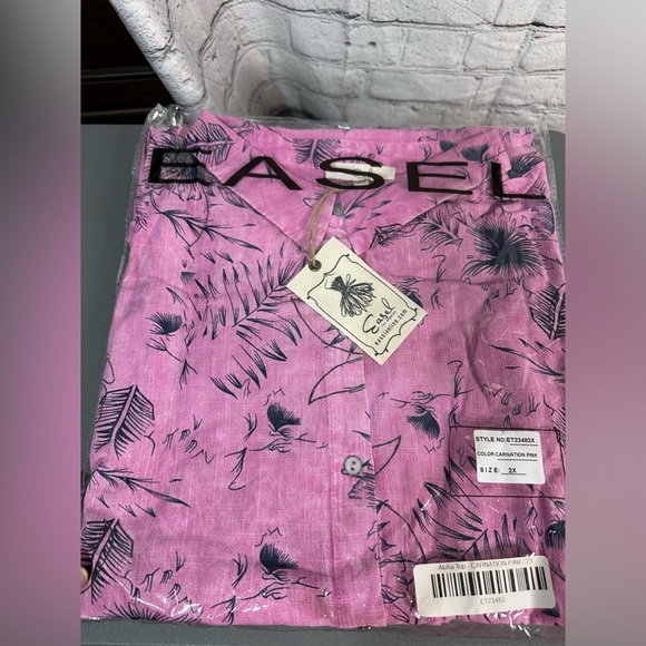 Women’s Easel button up Hawaiian shirt. Pink and blue size 2X. - Picture 4 of 6